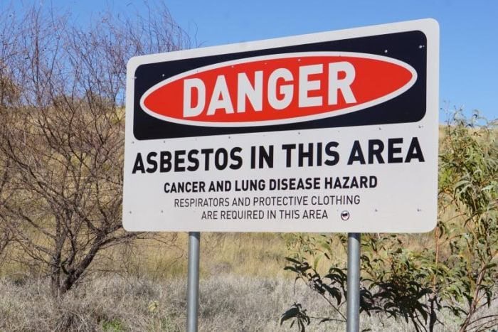 Witternoom asbestos hazard sign